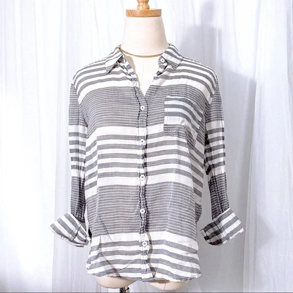 Light Grey Striped Blouse Shirt Thin Collared - Picture 6 of 10